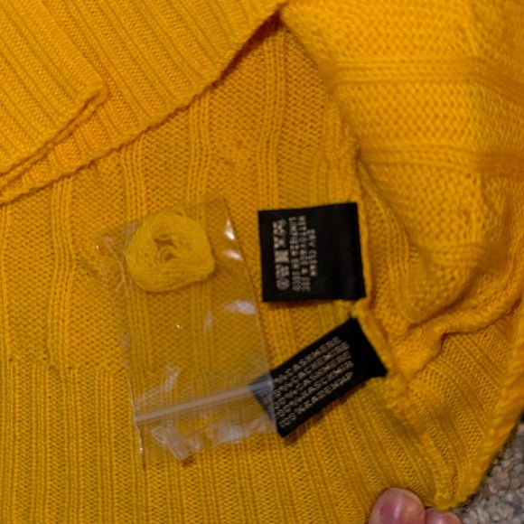 Ralph Lauren Women's Yellow V-Neck Sweater - Picture 6 of 6